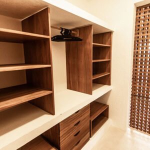 Closet-site